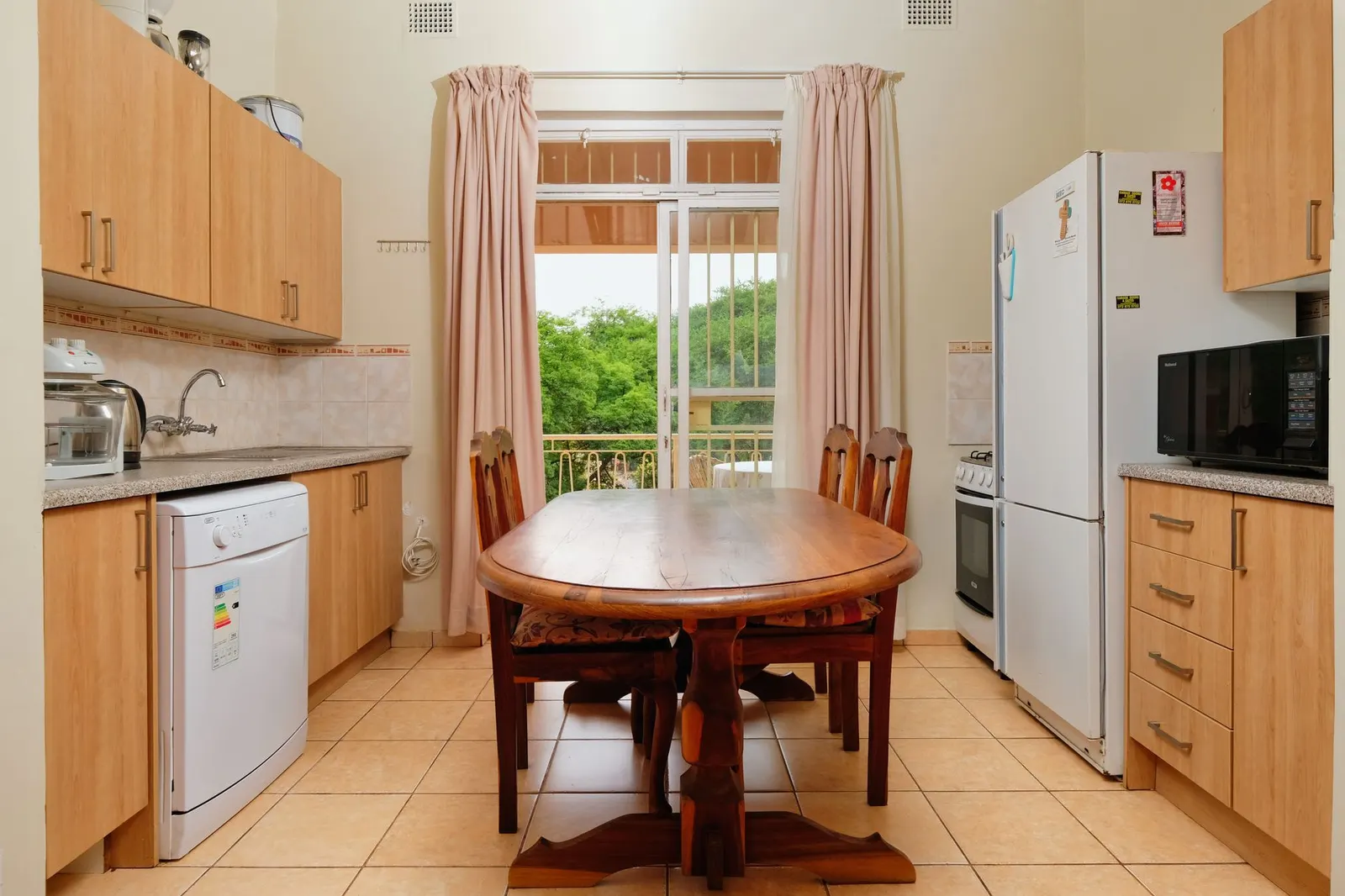 Casa 4 dormitórios para locação em Artur Alvim, São Paulo — Cozinha