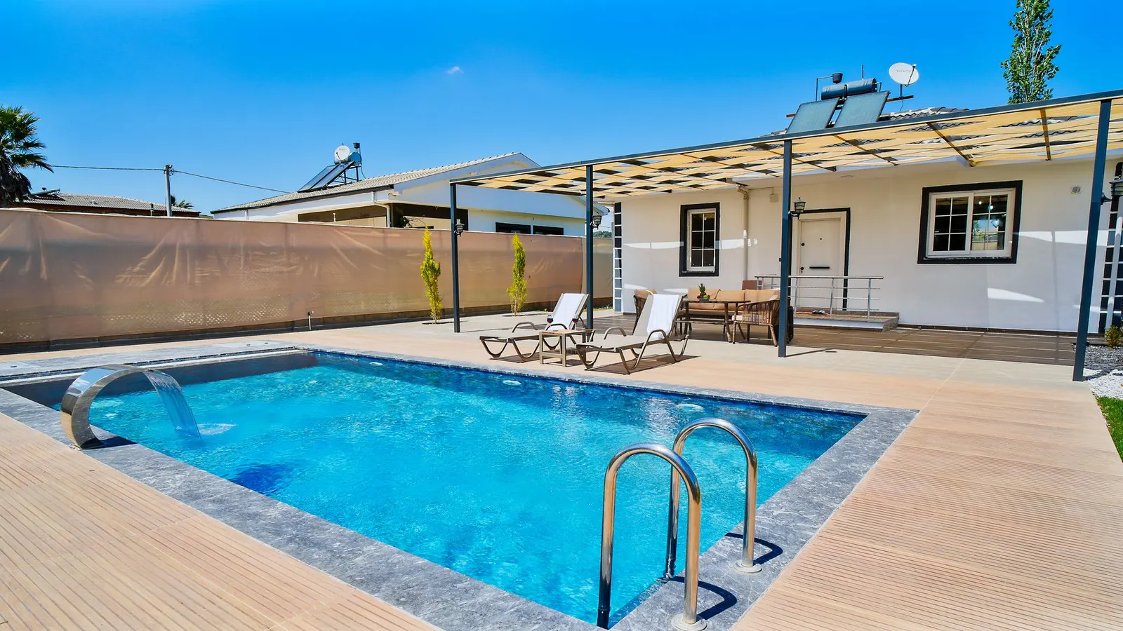 Casa 4 dormitórios para locação em Vila Santa Maria, São Paulo — Piscina