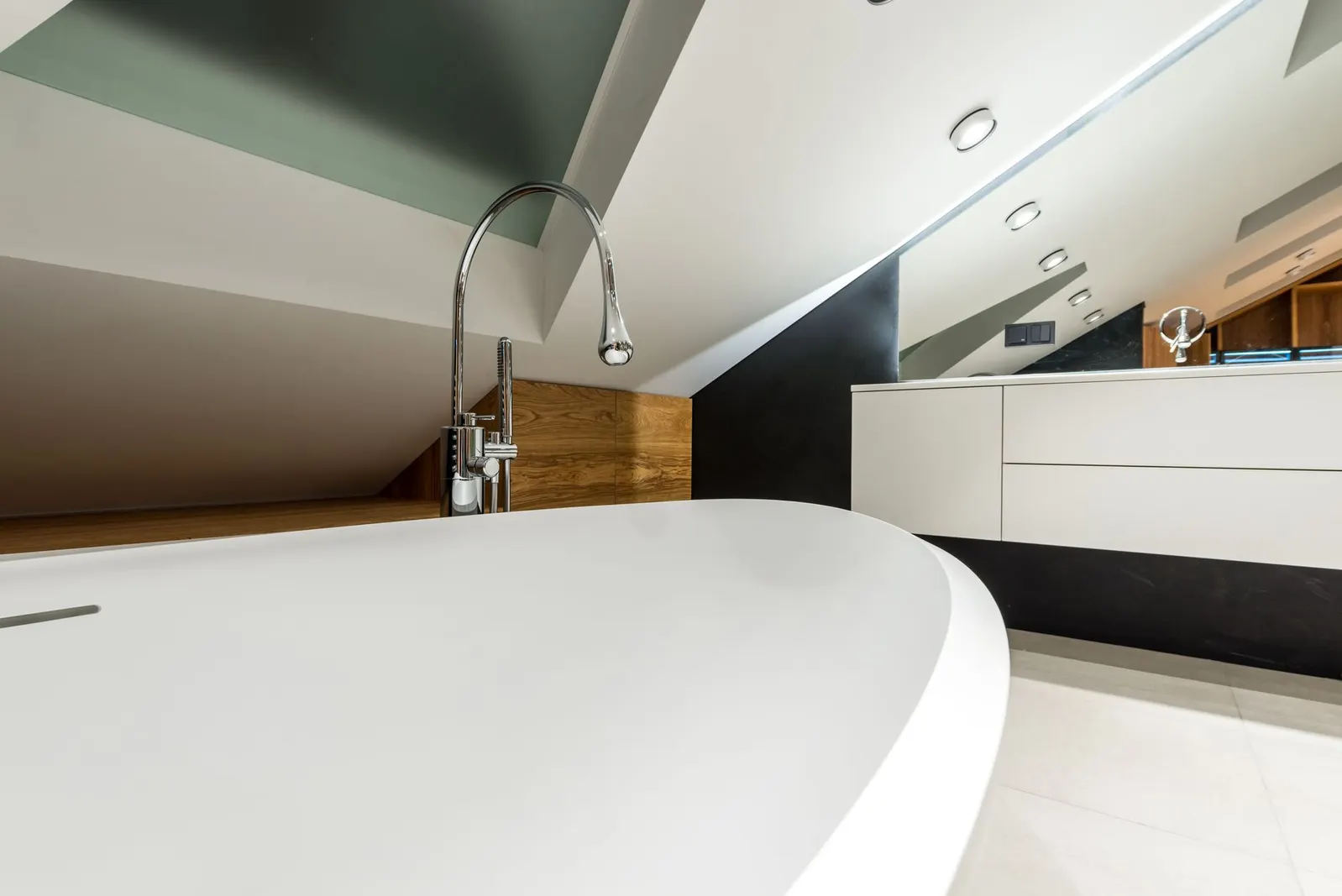 Casa 4 dormitórios para locação em Vila Santa Maria, São Paulo — Banheiro