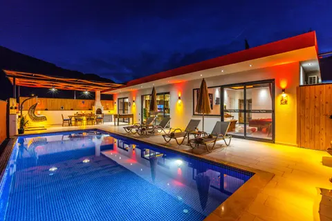 Casa 5 dormitórios à venda em Jardim Maraba(Zona Sul), São Paulo