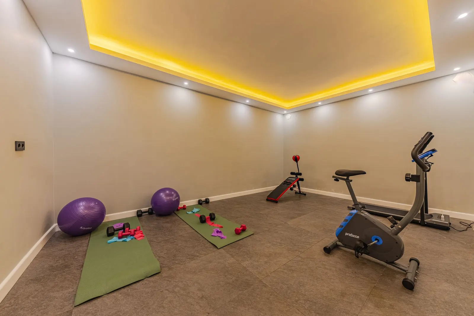 Cores da Vila Home — Academia