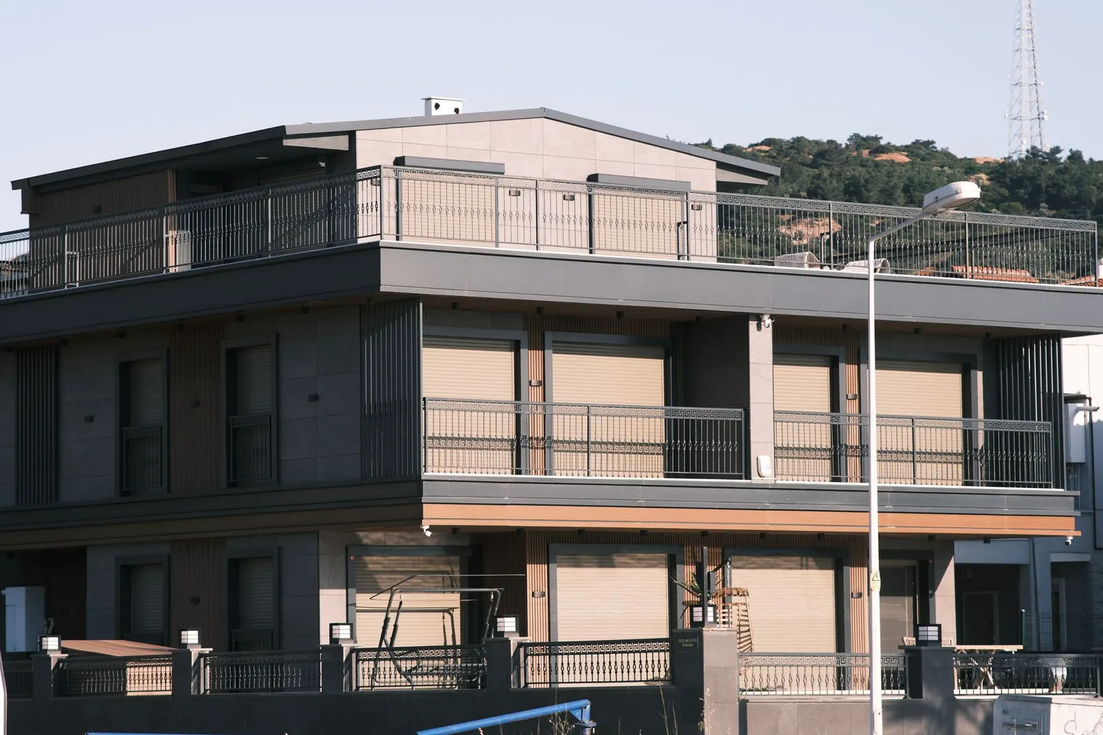 Apartamento 5 dormitórios à venda e para locação em Vila Cosmopolita, São Paulo — Varanda