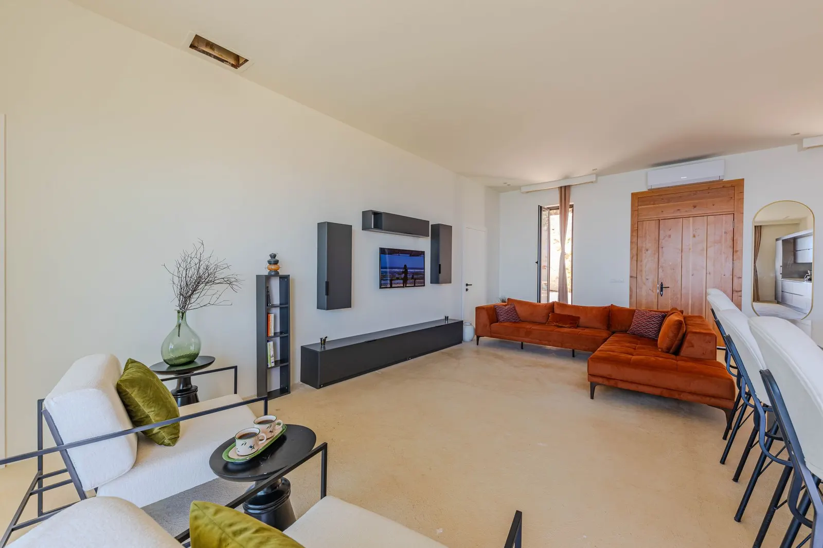 Apartamento 5 dormitórios à venda e para locação em Vila Cosmopolita, São Paulo — Sala de estar