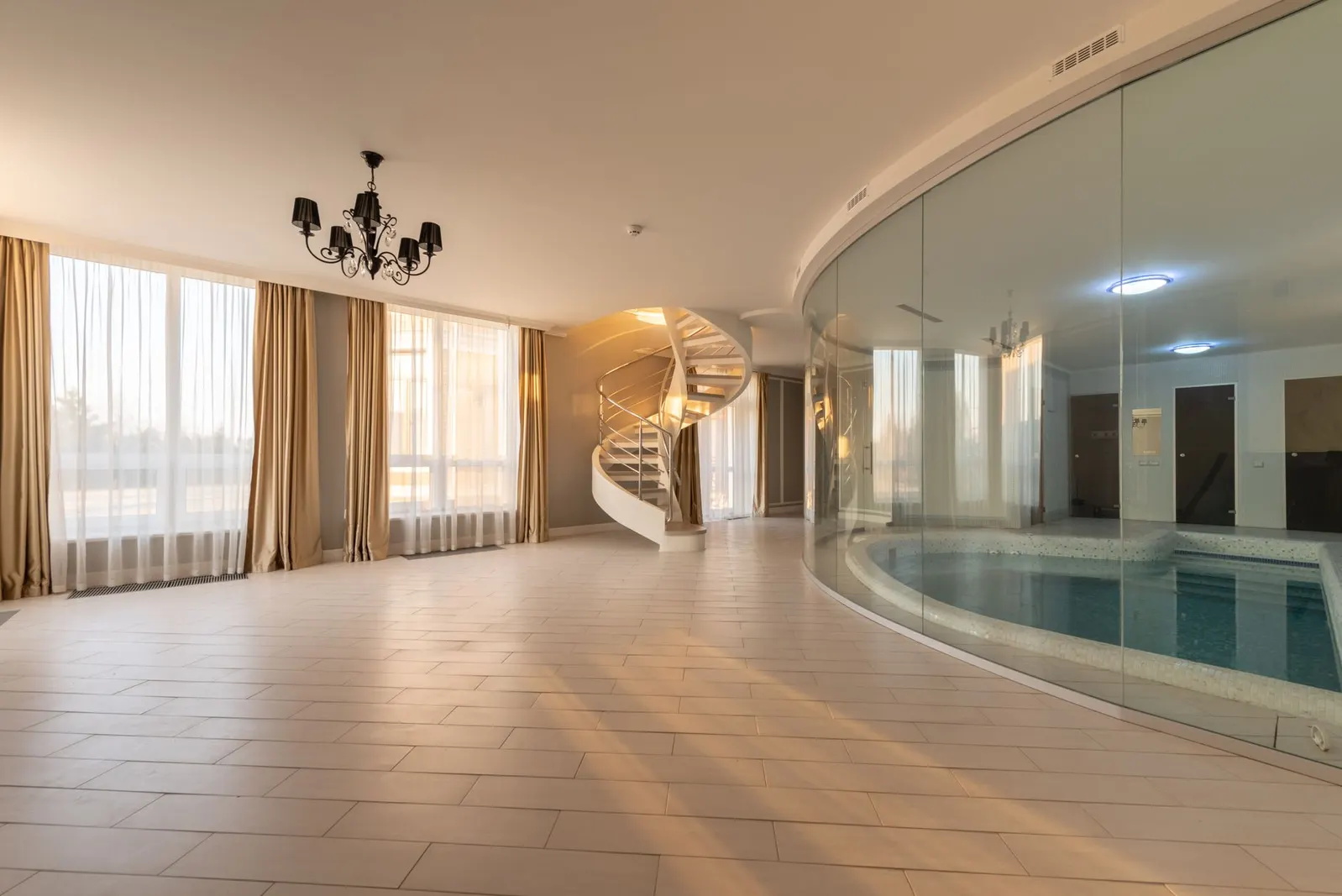 Casa 3 dormitórios à venda em Jardim Comercial II, São Paulo — Piscina