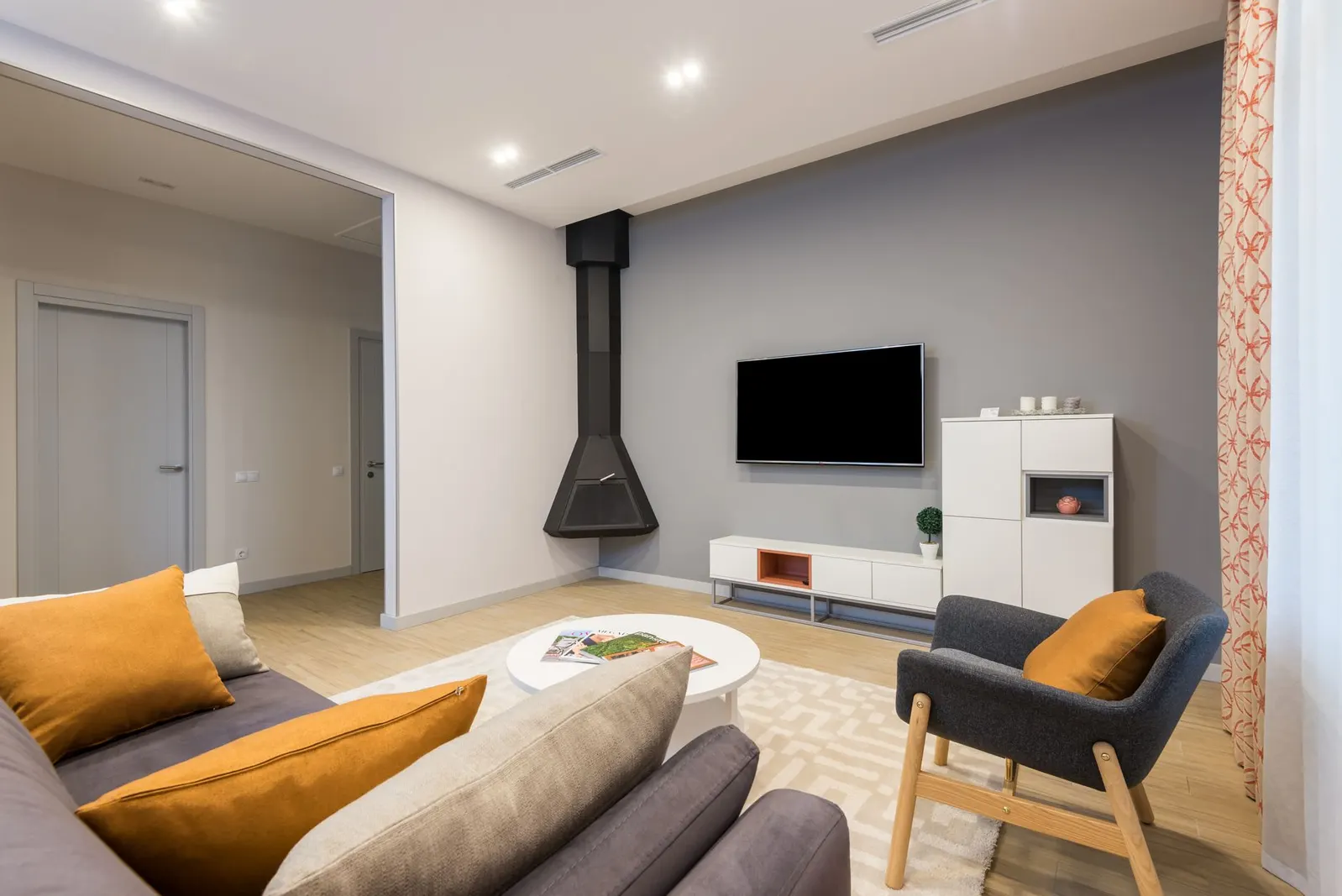 Apartamento 4 dormitórios à venda e para locação em Vila Cenice, São Paulo — Sala de estar