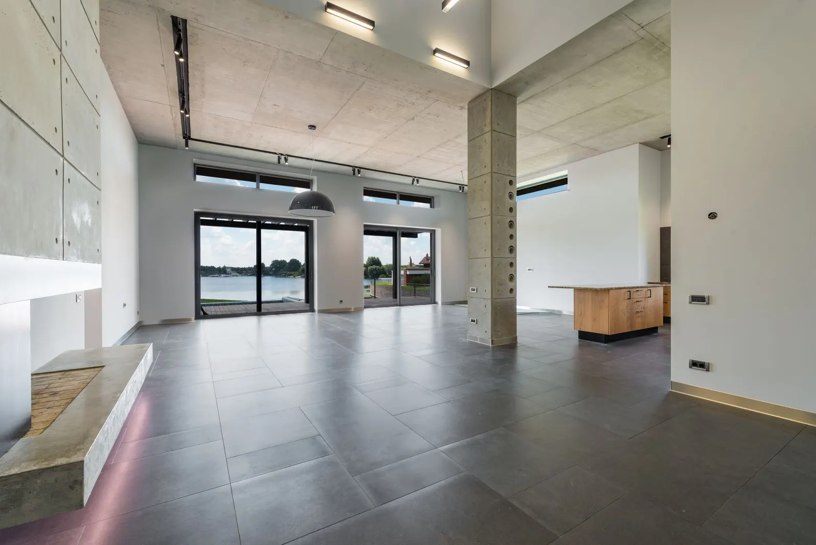 Casa 2 dormitórios à venda e para locação em Jardim Varginha III, São Paulo — Sala de estar