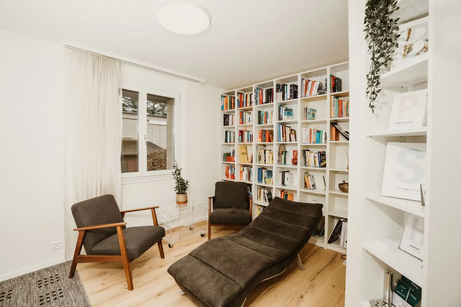 Casa 3 dormitórios à venda em Primavera, São Paulo — Escritório