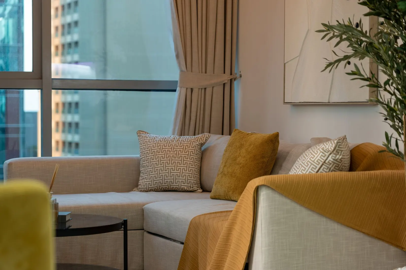 Apartamento 2 dormitórios à venda em Jardim Noronha, São Paulo — Sala de estar