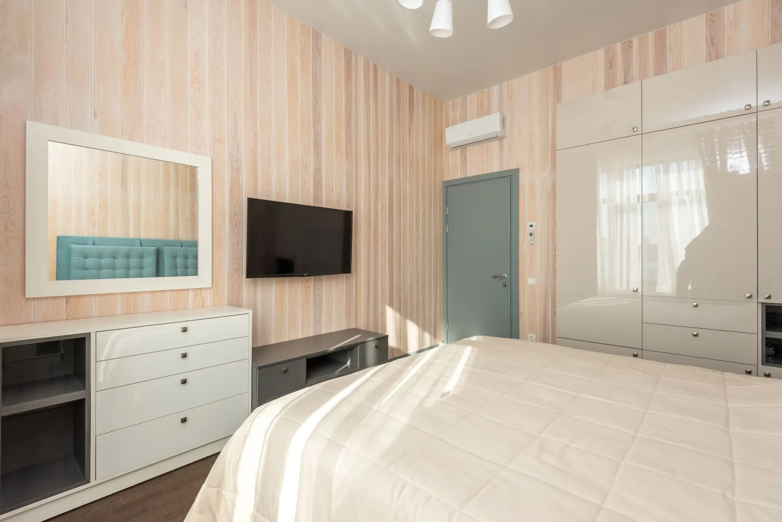 Apartamento 2 dormitórios para locação em Jardim Paraguaçú e Itápolis, São Paulo — Quarto