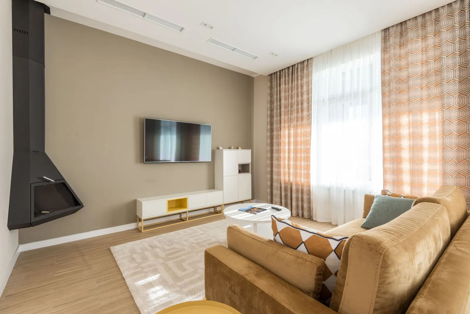 Apartamento 3 dormitórios à venda em Dois de Novembro, São Paulo — Sala de estar