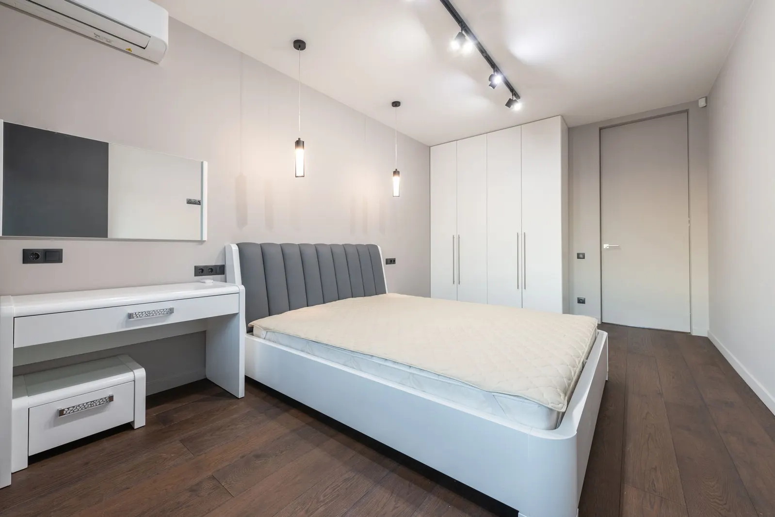 Apartamento 4 dormitórios para locação em Santa Zélia, São Paulo — Quarto