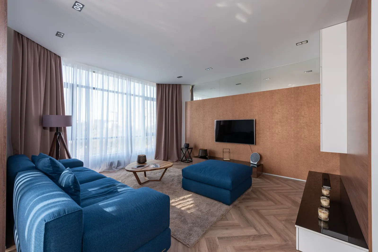 Apartamento 2 dormitórios para locação em Carmelo, São Paulo — Sala de estar