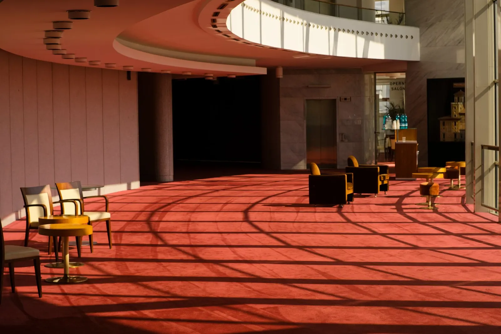 Bosque Urbano — Hall de entrada