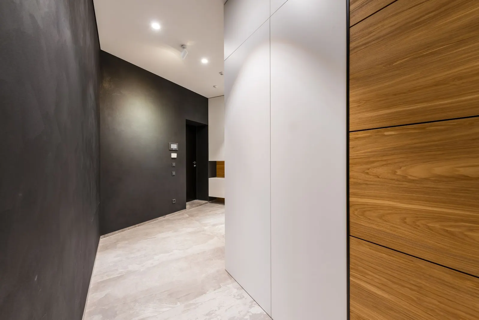 Apartamento 4 dormitórios à venda em Vila Moinho Velho, São Paulo — Hall de entrada