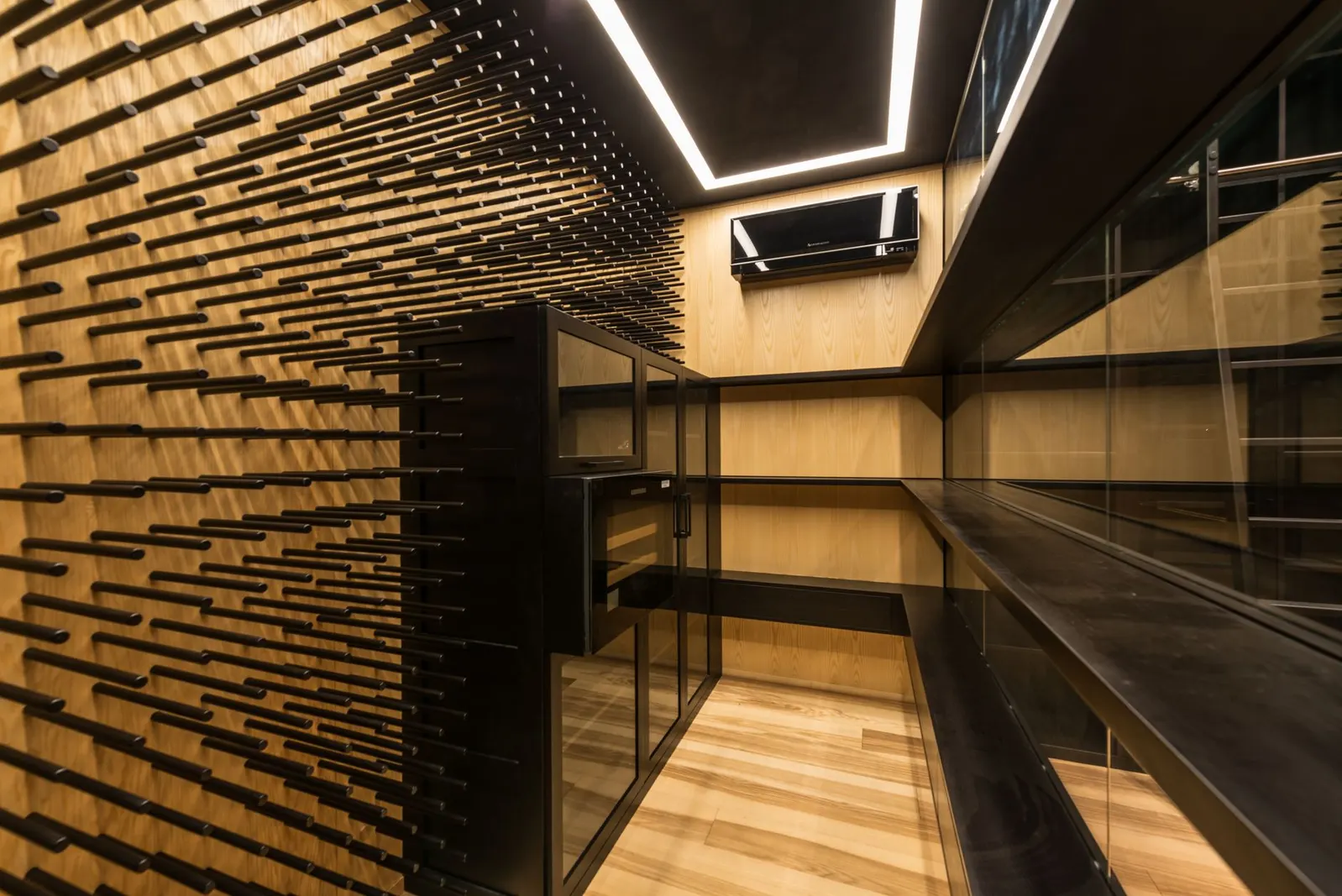 Studio para locação em Álvaro Ferreira, São Paulo — Closet