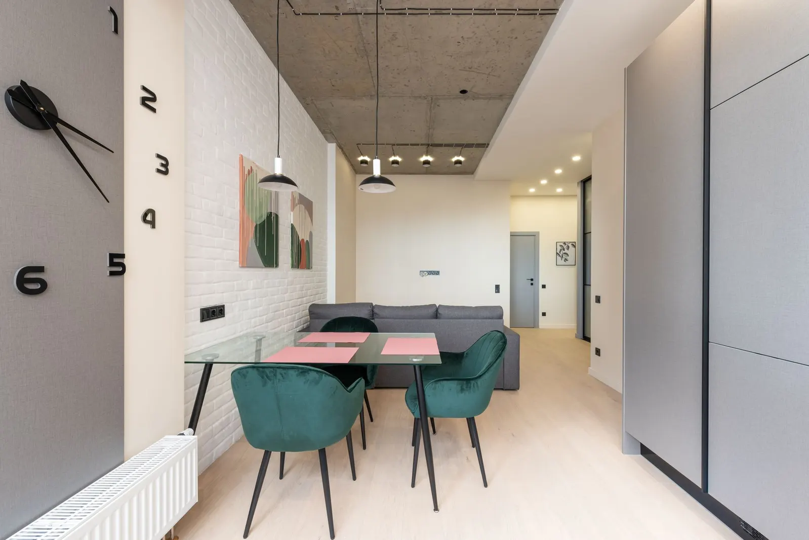 Apartamento 3 dormitórios à venda em Guavirituba, São Paulo — Sala de estar