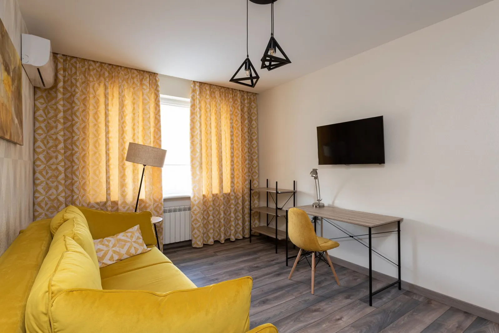Apartamento 3 dormitórios à venda em Vila Mazzei, São Paulo — Sala de estar