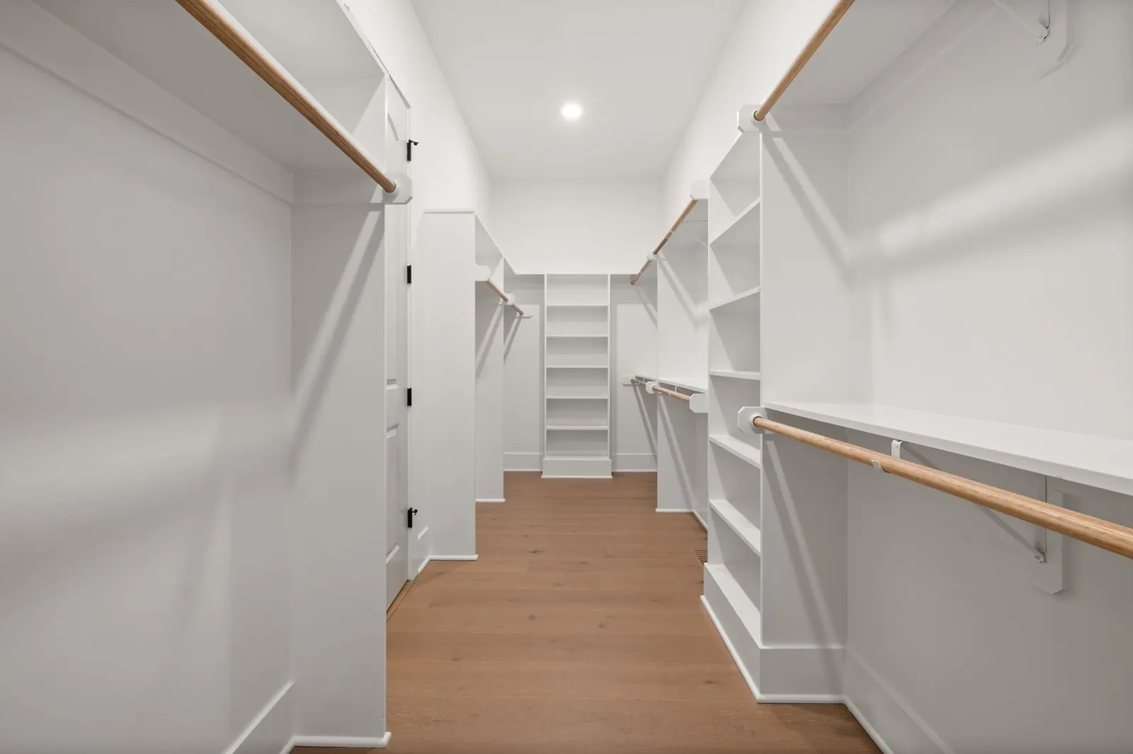 Studio à venda em Jardim Comercial II, São Paulo — Closet