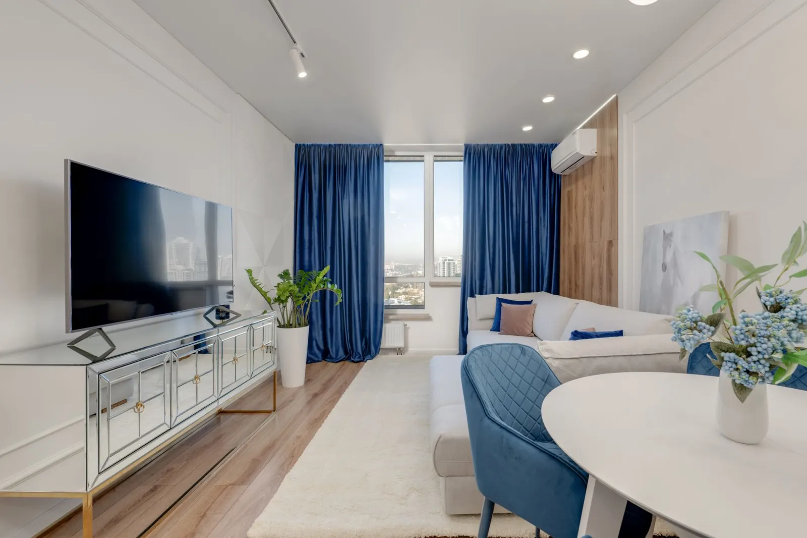 Apartamento 2 dormitórios para locação em Parque da Vila Prudente, São Paulo — Sala de estar