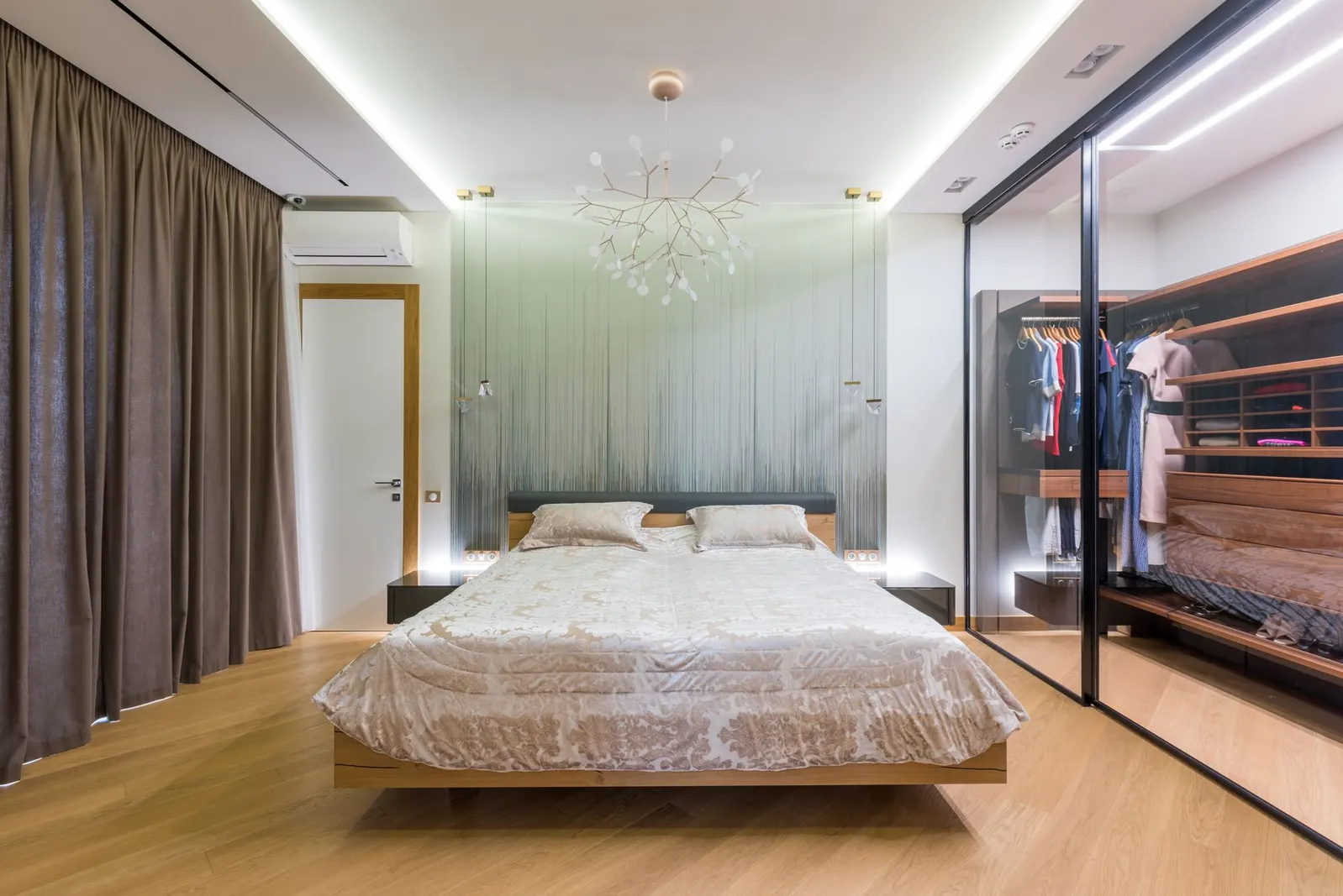 Apartamento 3 dormitórios para locação em Parelheiros, São Paulo — Suíte