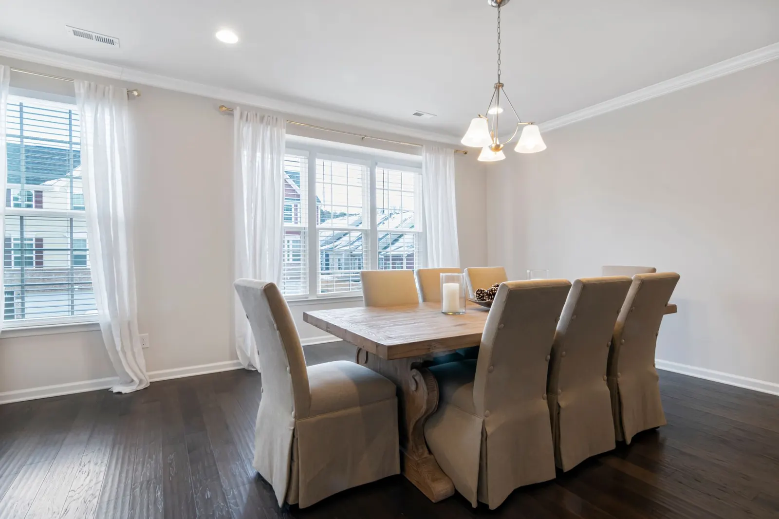 Apartamento 4 dormitórios para locação em Jardim Varginha III, São Paulo — Sala de jantar