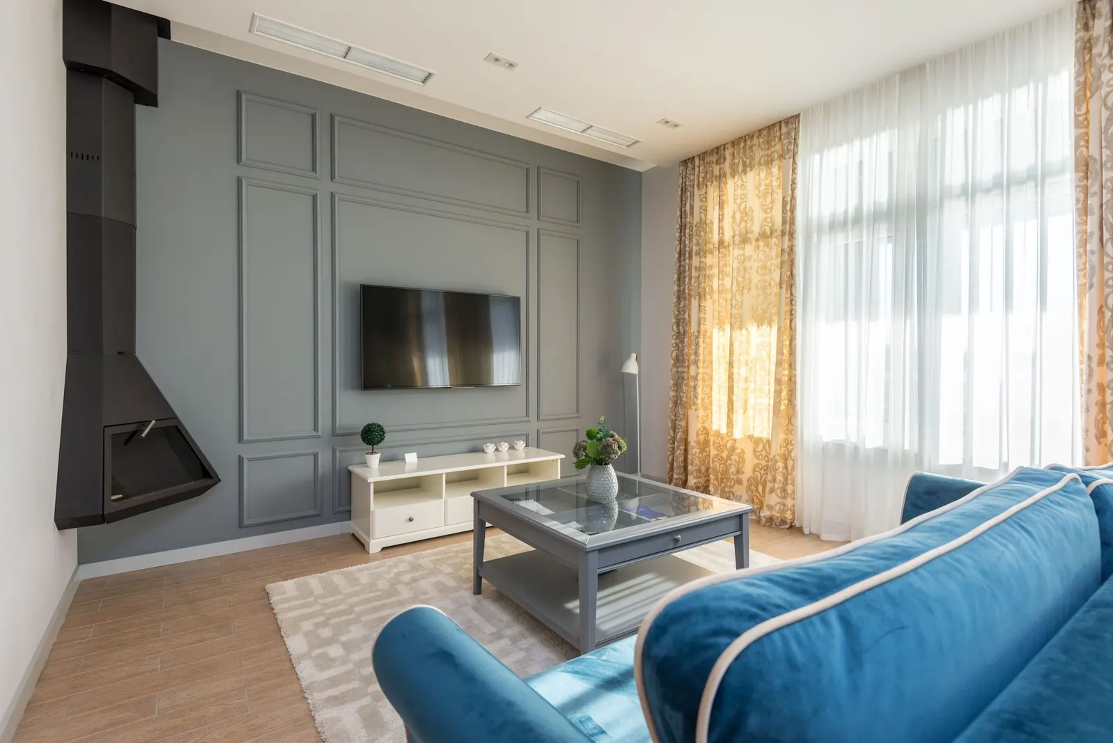 Apartamento 2 dormitórios à venda e para locação em Chamocas, São Paulo — Sala de estar