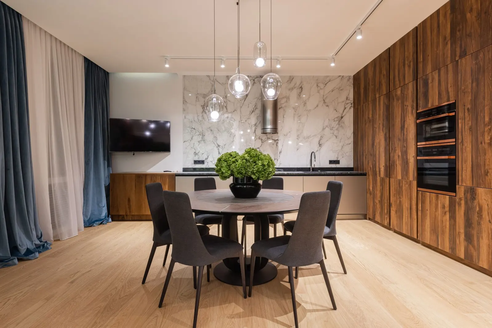 Apartamento 4 dormitórios para locação em Cohab José Bonifácio, São Paulo — Sala de jantar