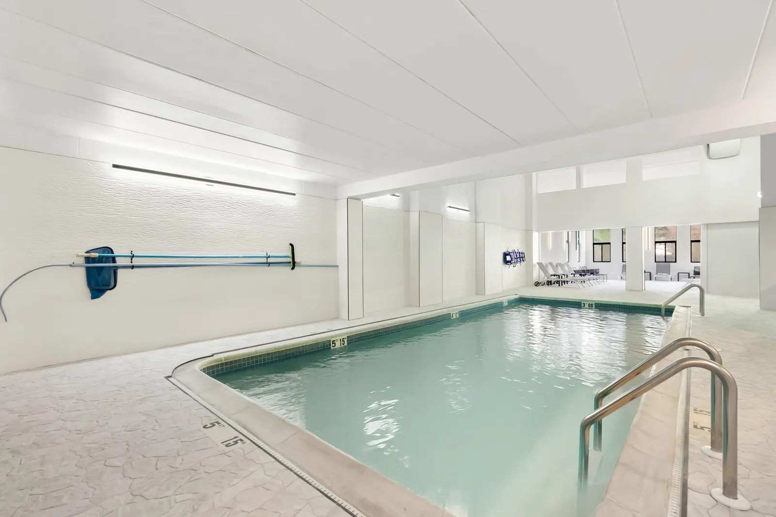 Icônico Home — Piscina