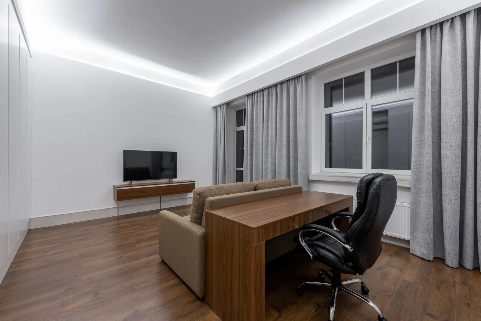 Apartamento 1 dormitório à venda em Cantinho do Céu III, São Paulo — Sala de estar