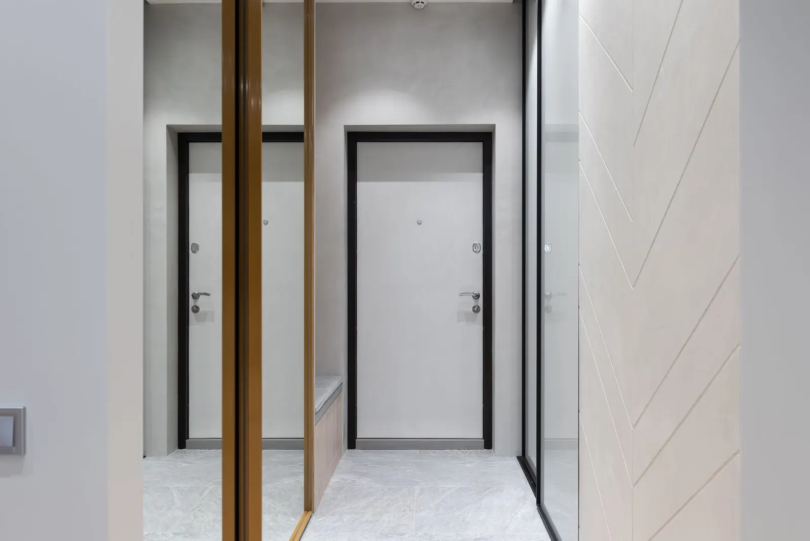 Apartamento 2 dormitórios à venda em Parque Maria Alice, São Paulo — Hall de entrada