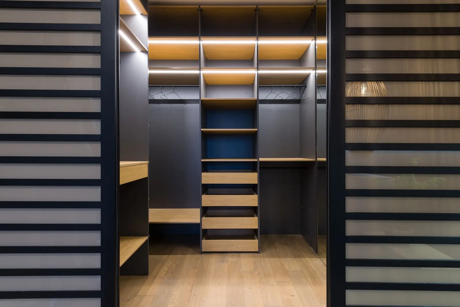 Apartamento 2 dormitórios à venda em Vila do Bosque, São Paulo — Closet