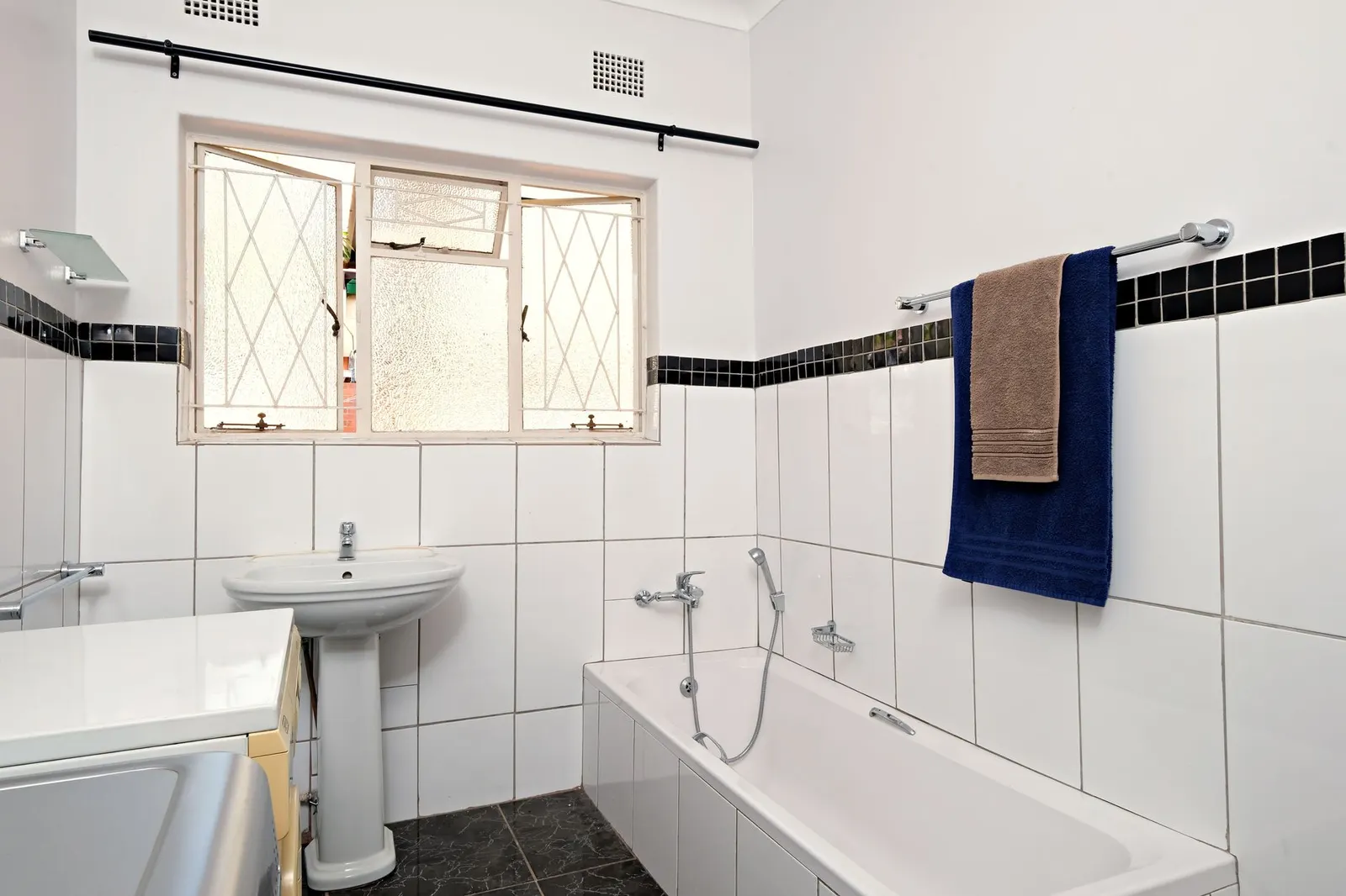 Apartamento 5 dormitórios para locação em Jardim Capelinha, São Paulo — Banheiro