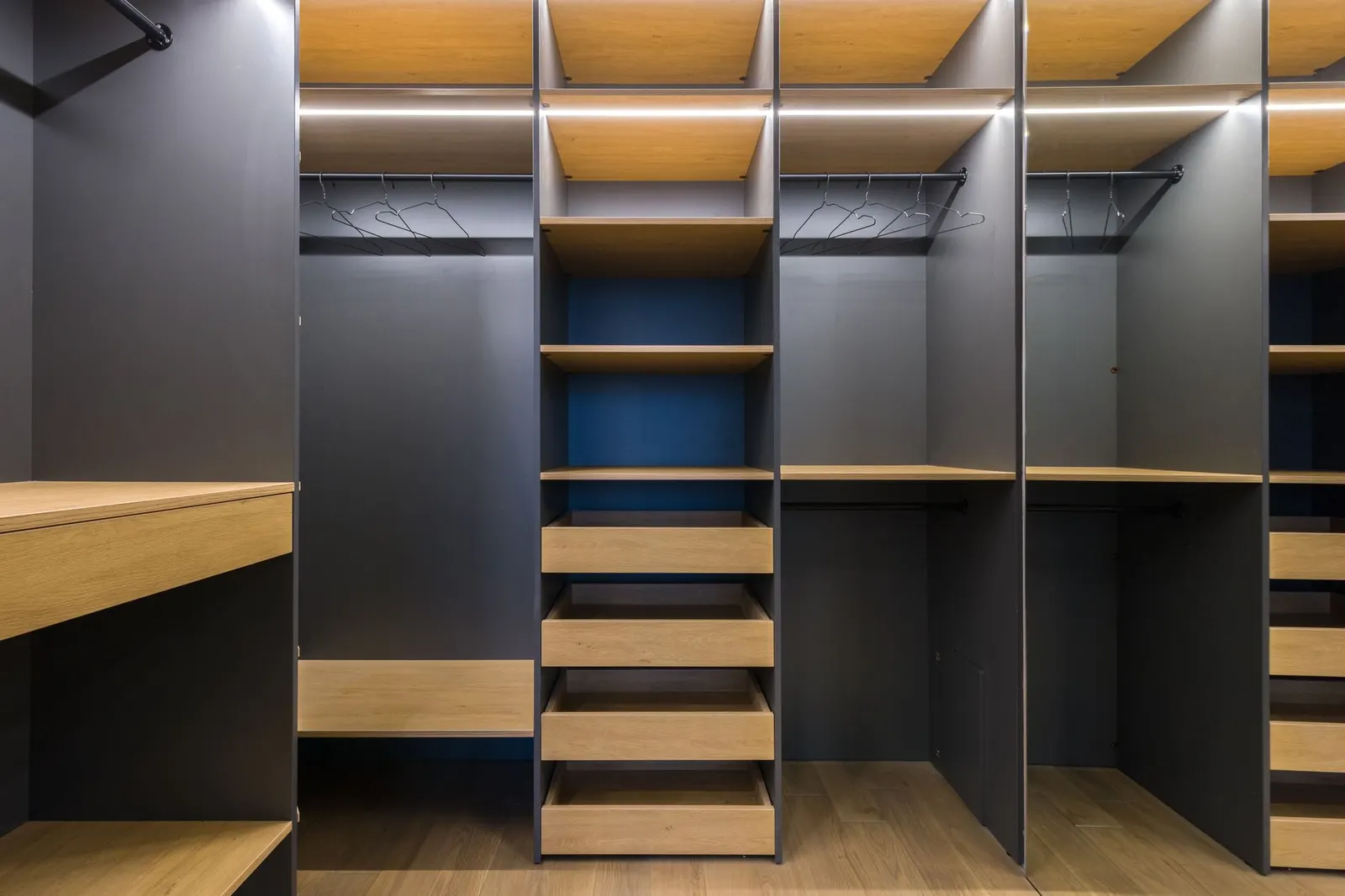 Studio para locação em Pangaua, São Paulo — Closet