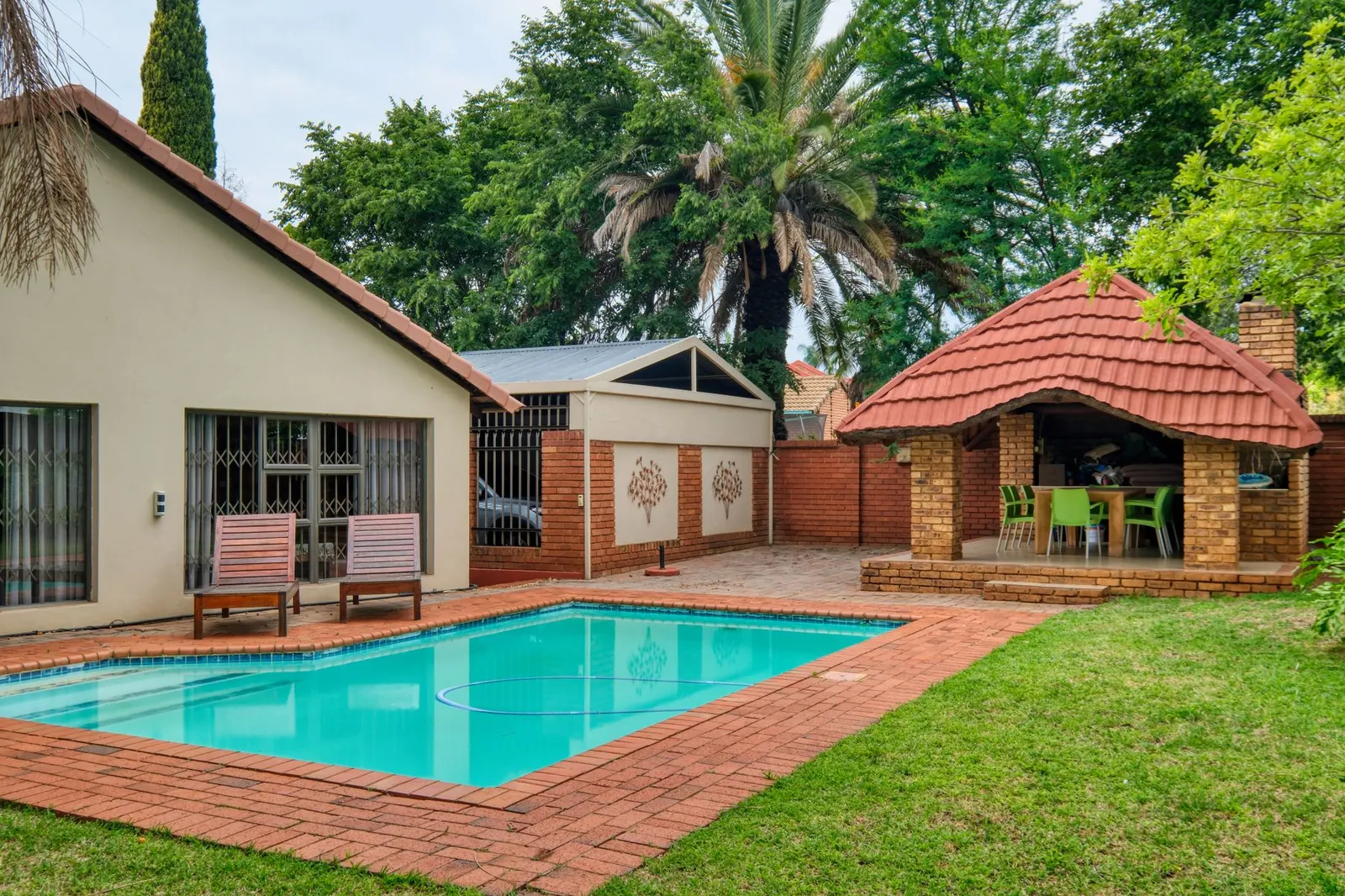 Casa 4 dormitórios à venda em Vila Dania Mungo Park, São Paulo — Piscina