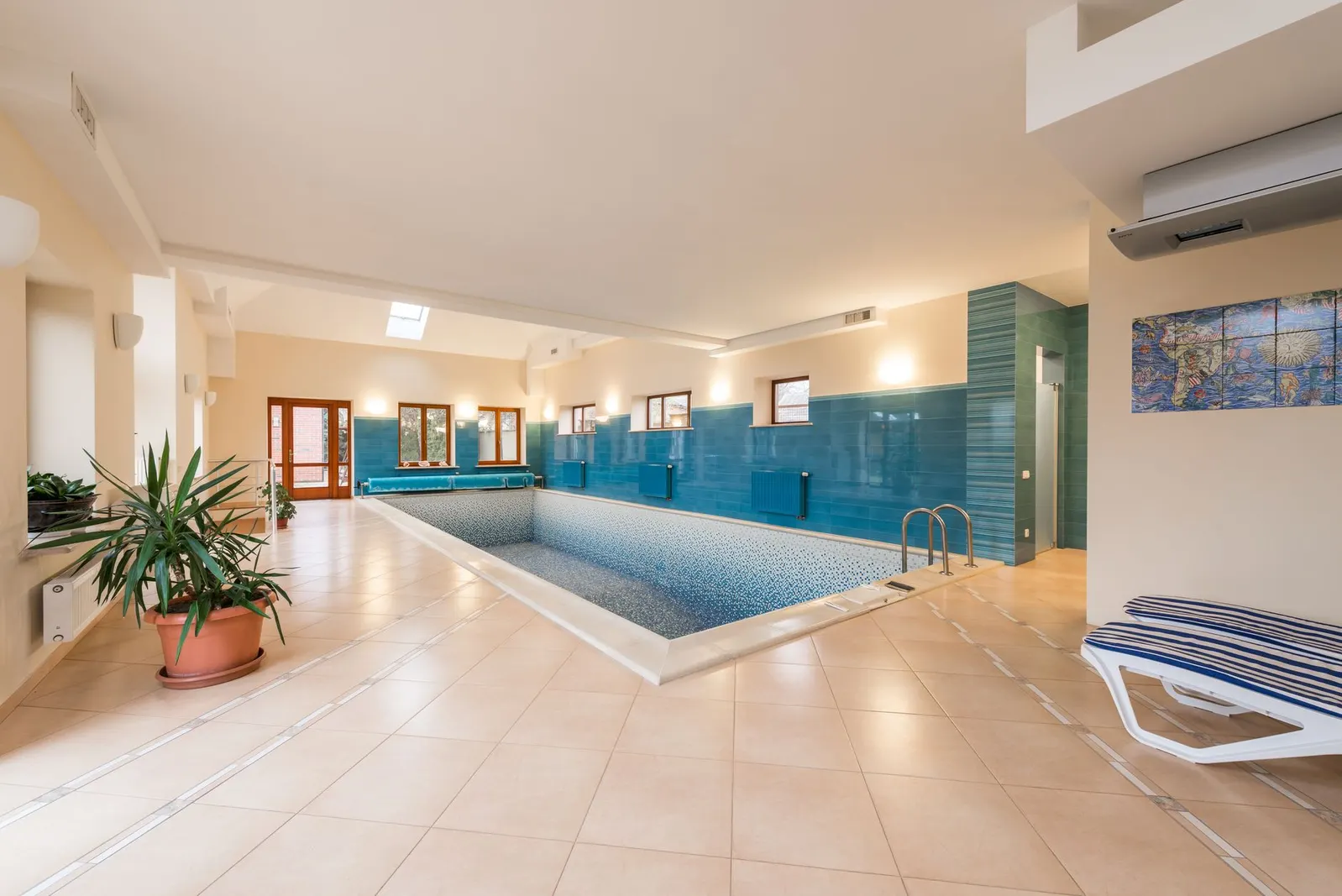 Casa 4 dormitórios à venda em Ermelino Matarazzo, São Paulo — Piscina