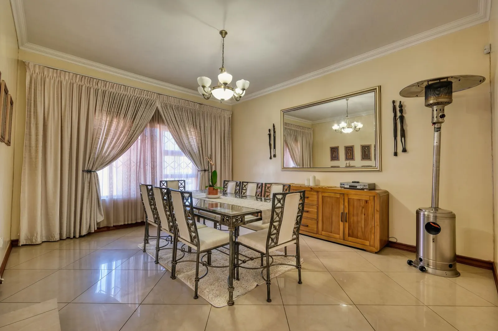Casa 5 dormitórios à venda em Jardim Felicidade, São Paulo — Sala de jantar