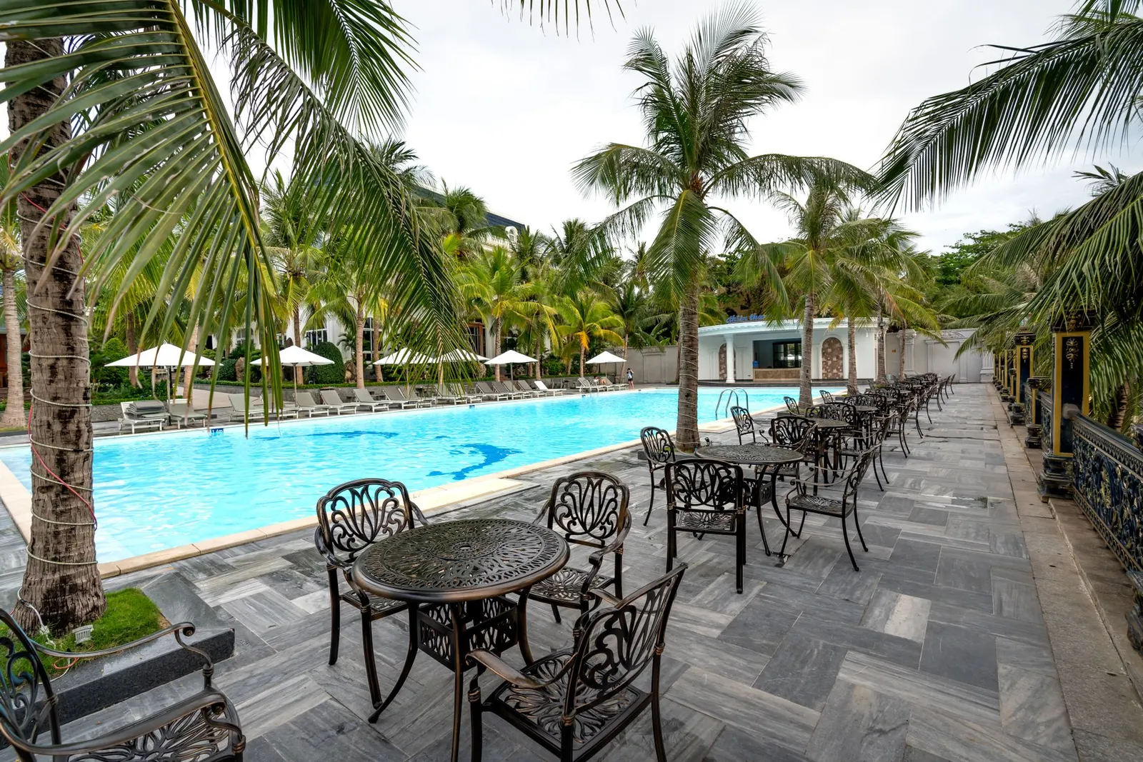 Cyan Home — Piscina