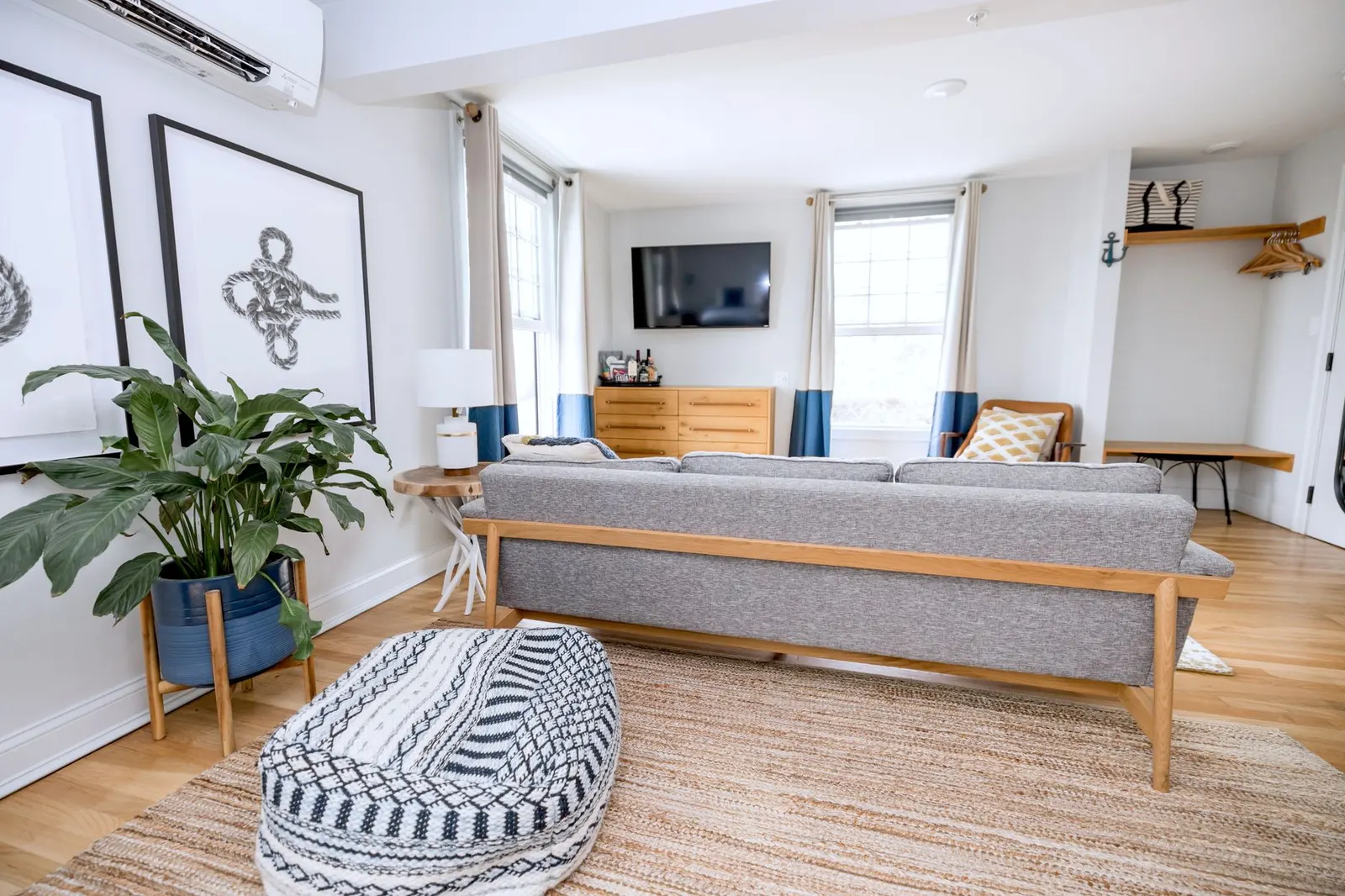 Apartamento 2 dormitórios à venda em Jurubatuba, São Paulo — Sala de estar