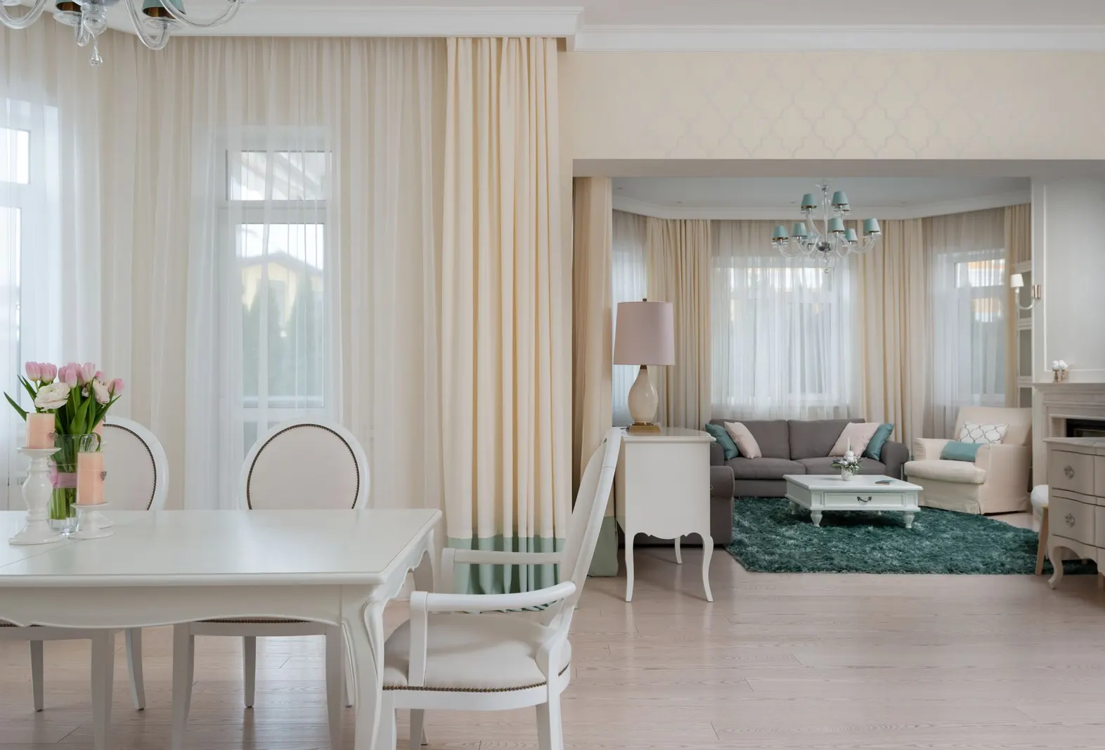 Studio para locação em Vila Teresinha I, São Paulo — Sala de jantar
