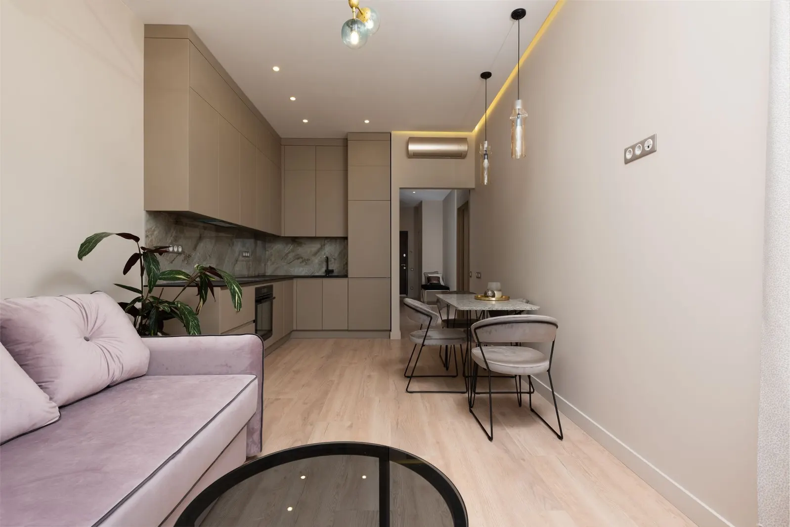 Apartamento 4 dormitórios à venda em Parque Figueira Grande III, São Paulo — Sala de estar