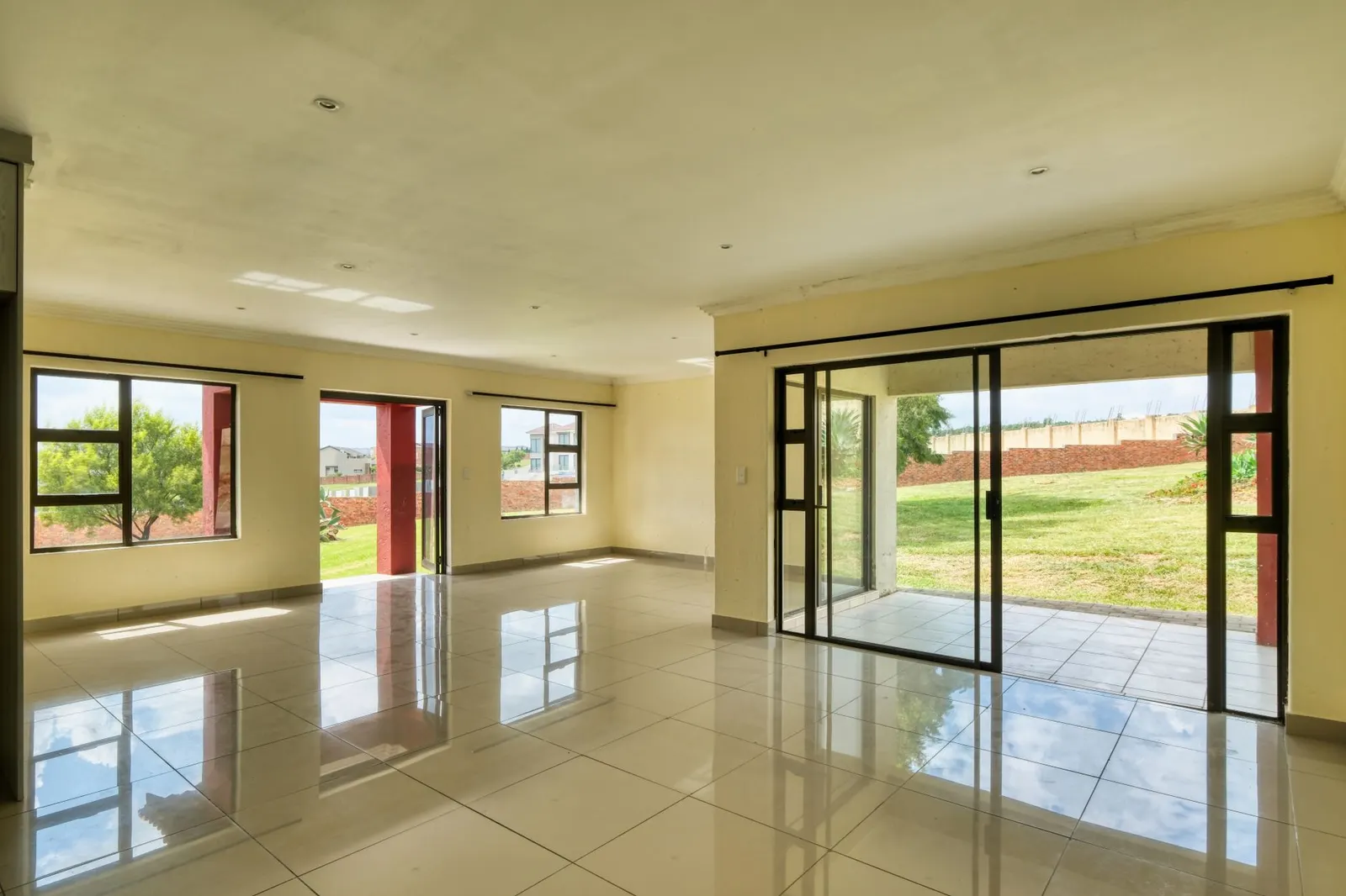 Casa 3 dormitórios para locação em Parque da Vila Prudente, São Paulo — Sala de estar