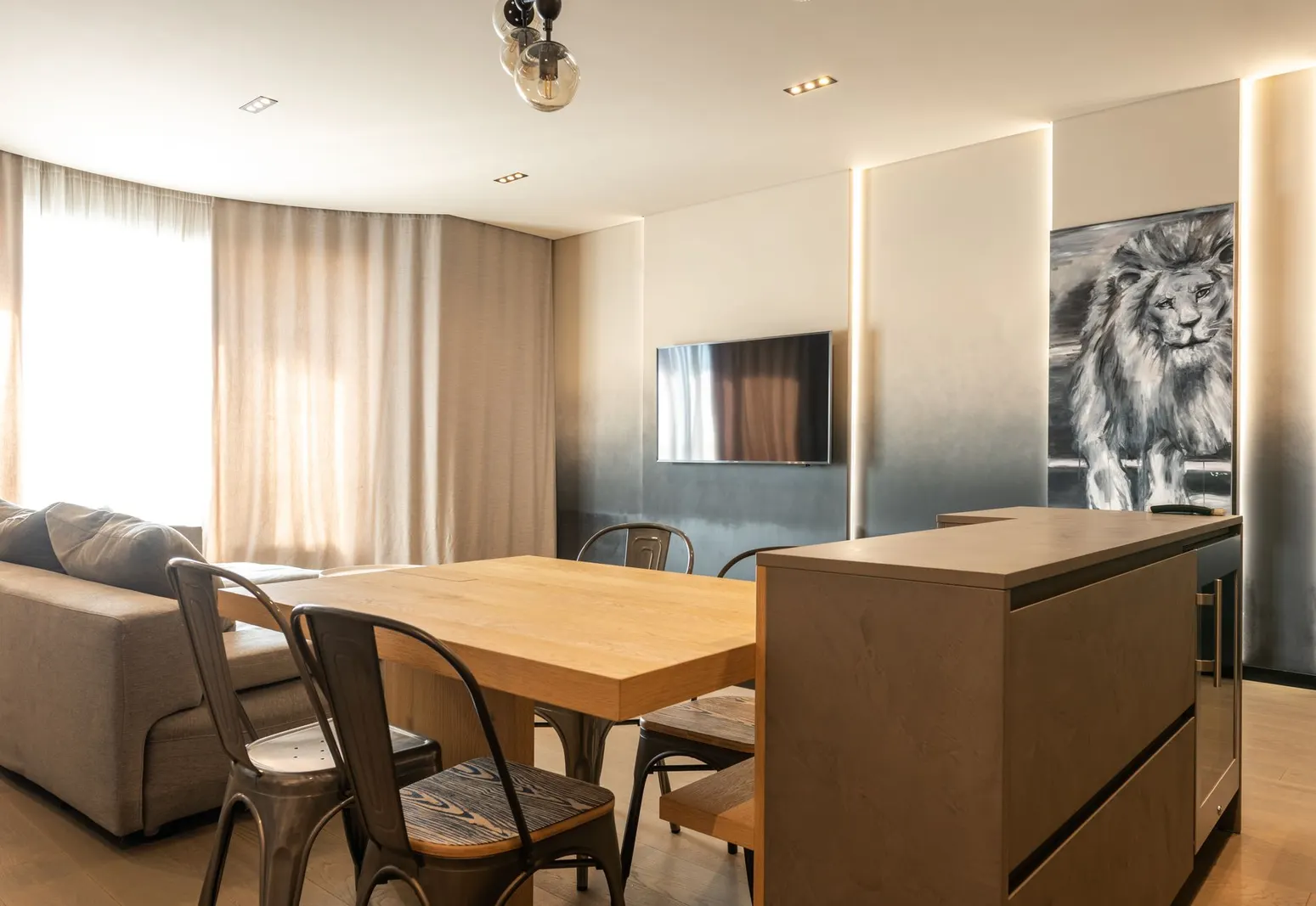 Apartamento 5 dormitórios à venda em Jardim Maggi, São Paulo — Sala de estar