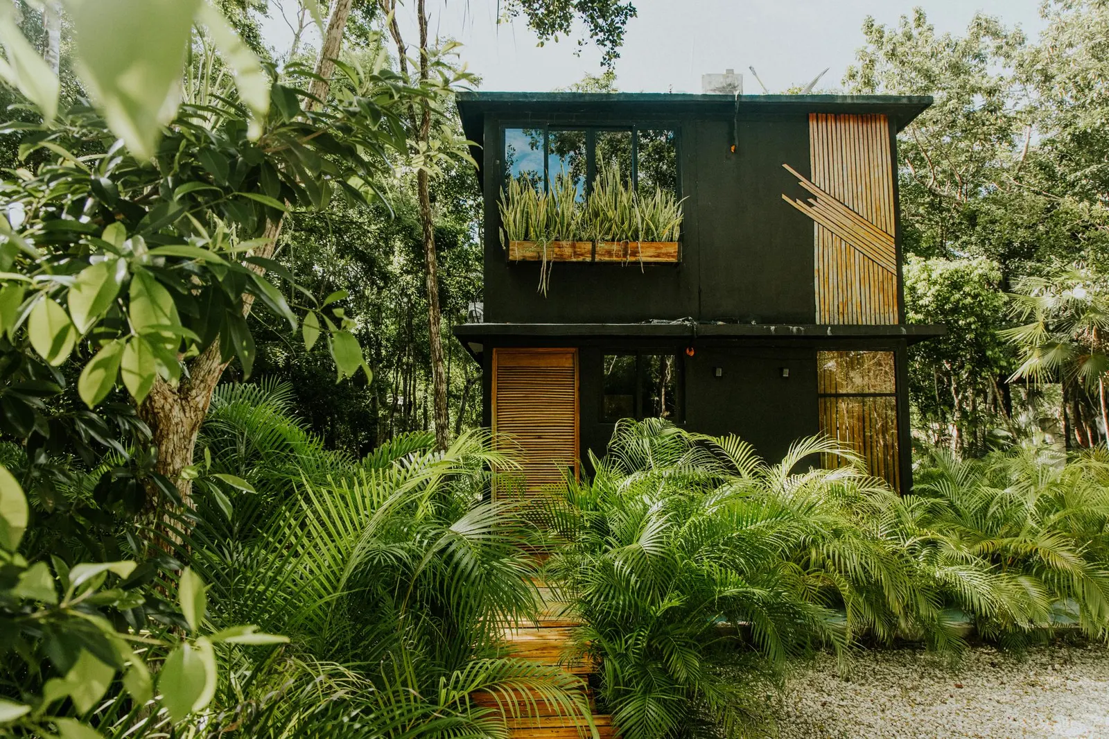 Up Living — Fachada