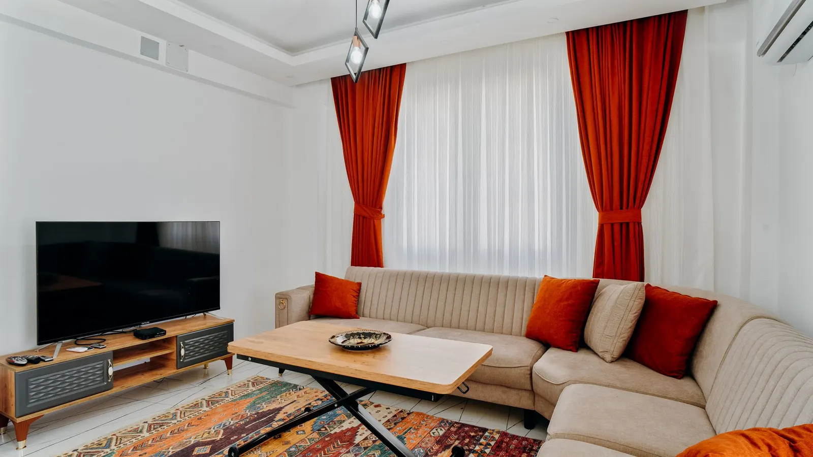Apartamento 2 dormitórios para locação em Vila Teresinha I, São Paulo — Sala de estar
