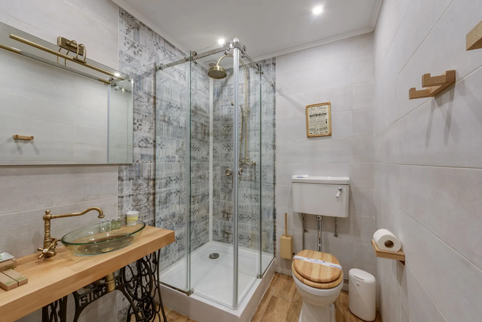 Apartamento 2 dormitórios à venda em Jardim Mendes Gaia I, São Paulo — Banheiro