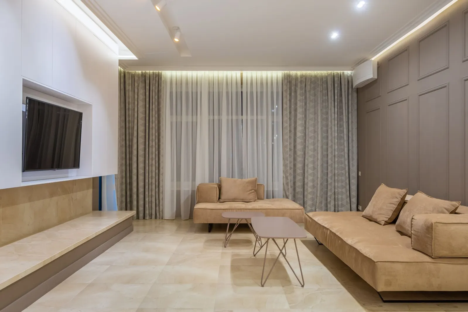 Apartamento 4 dormitórios para locação em Cidade Jardim, São Paulo — Sala de estar