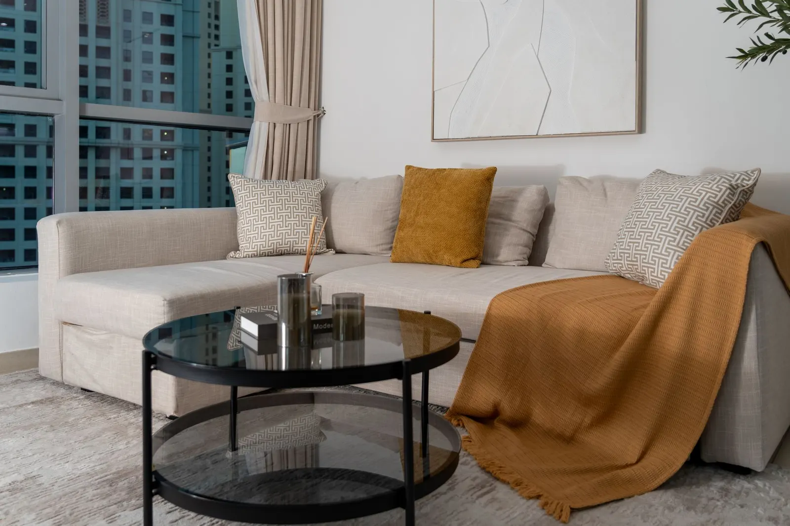 Apartamento 2 dormitórios à venda e para locação em Vera Cruz II, São Paulo — Sala de estar