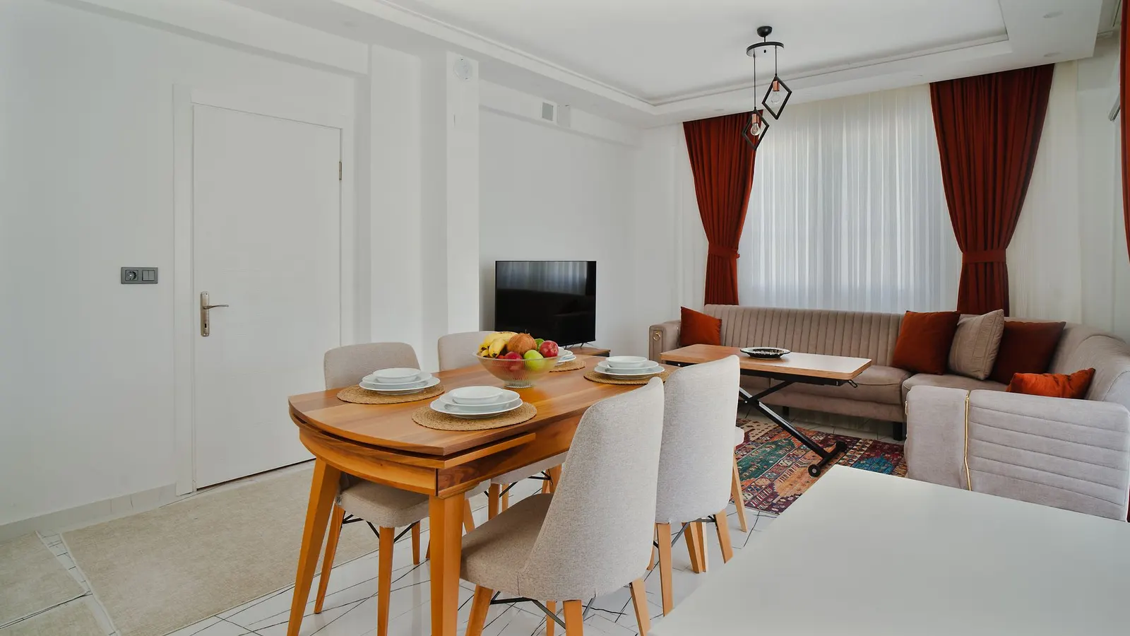 Apartamento 2 dormitórios à venda e para locação em Vera Cruz II, São Paulo — Sala de estar