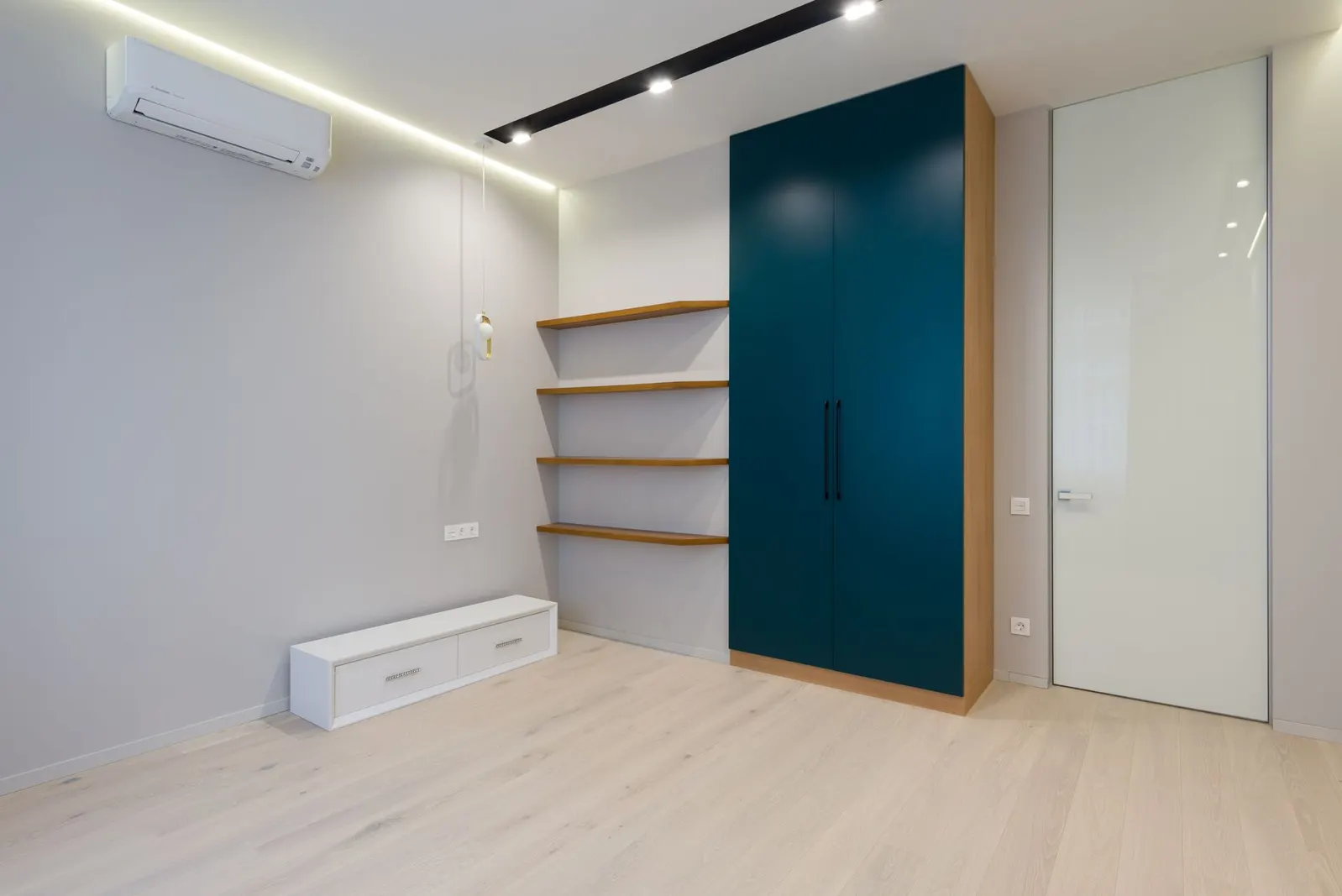 Studio para locação em Jardim Solange, São Paulo — Closet