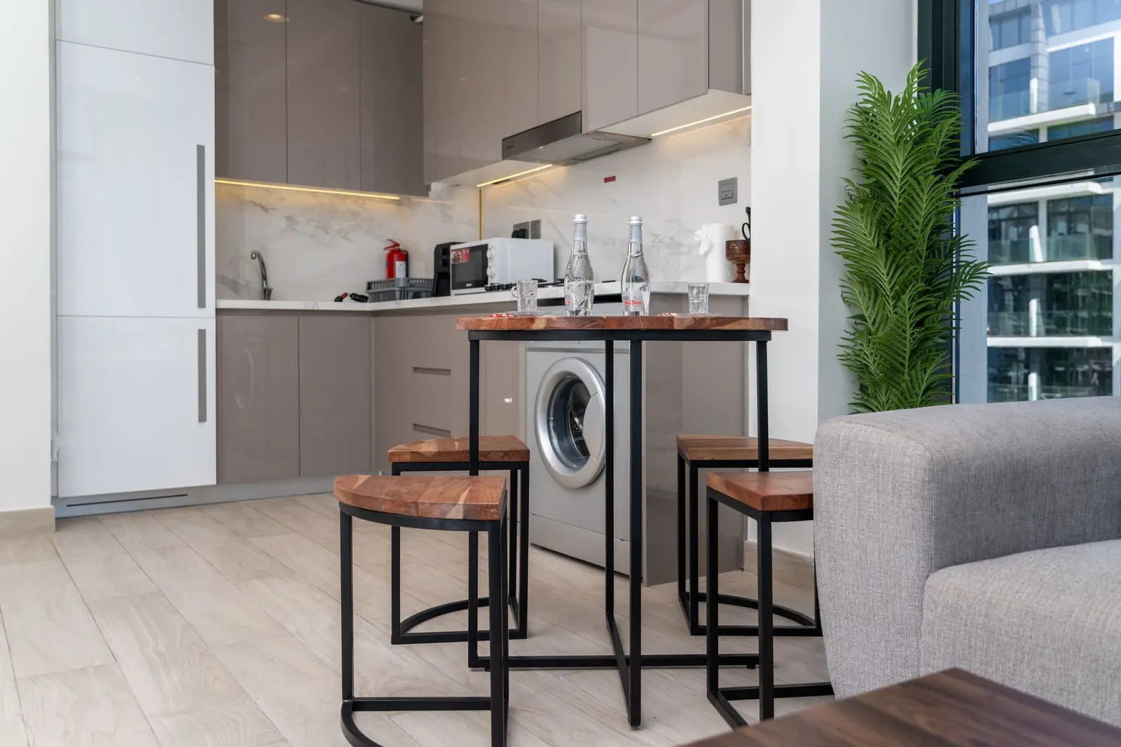 Apartamento 2 dormitórios para locação em Jardim D'Abril, São Paulo — Sala de estar